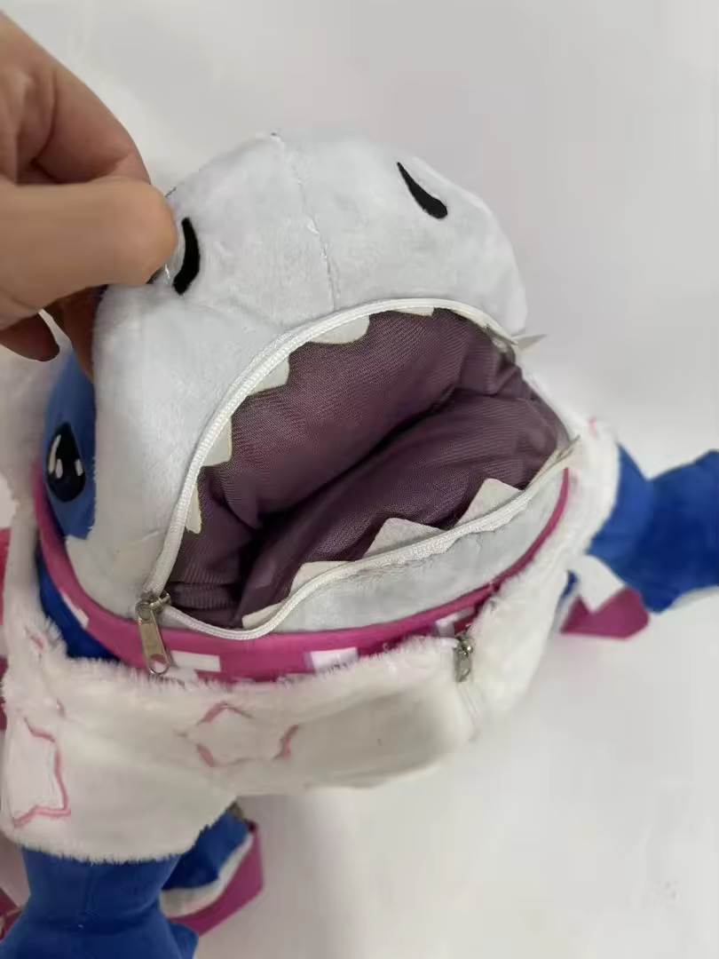 PLUSHIE BACKPACK - Jeff the Shark